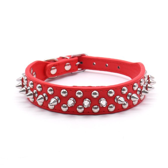 Collar para pasear perros antimordida antifuga con remaches rojo