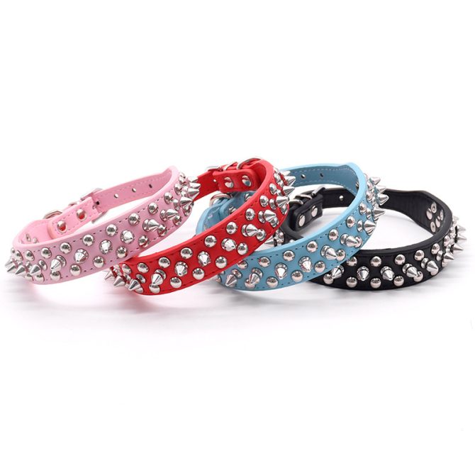 Collar para pasear perros antimordida antifuga con remaches rojo - Imagen 2